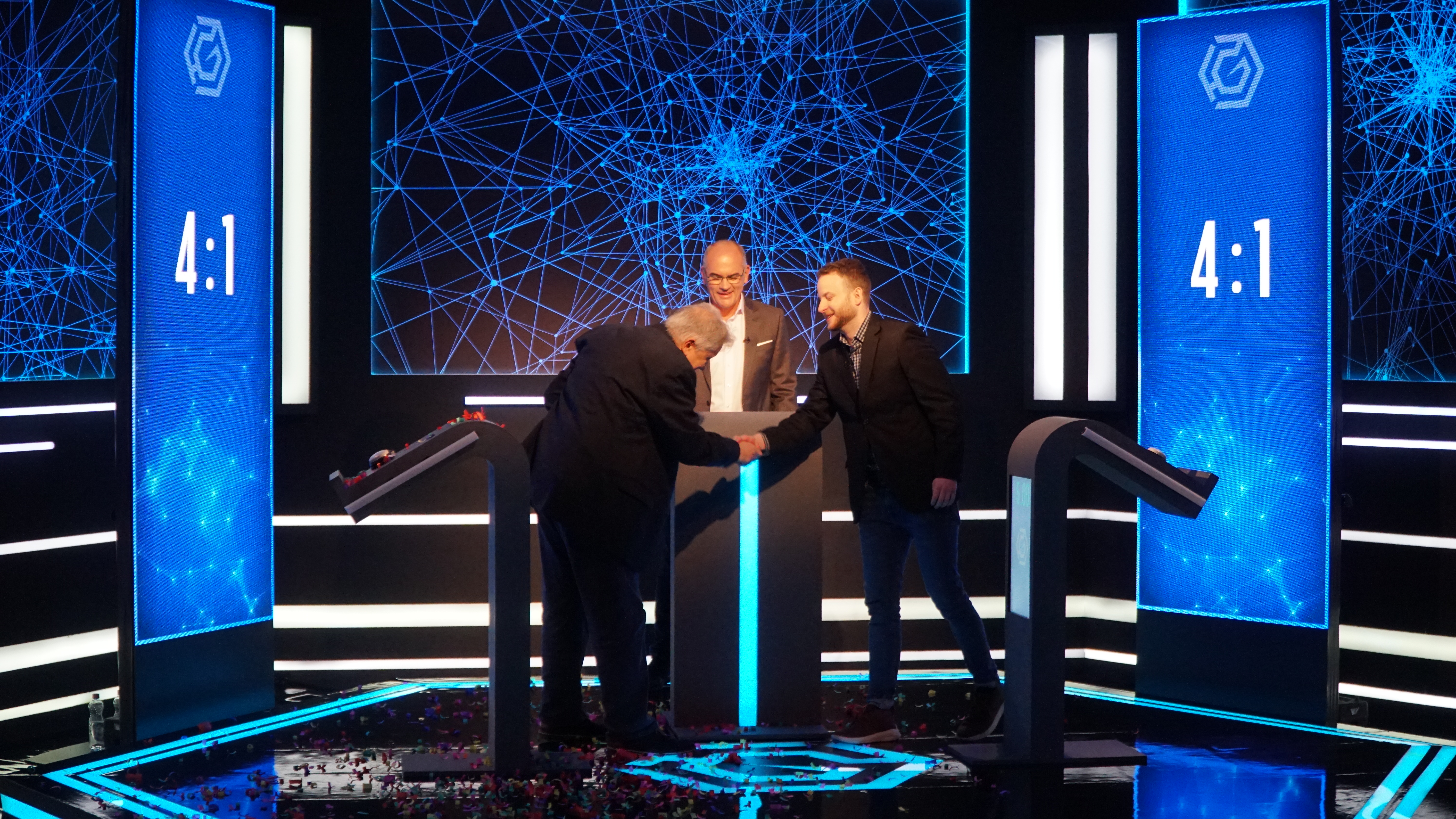 Ez a zseniális férfi lett a Géniuszuk Géniusza – fotó