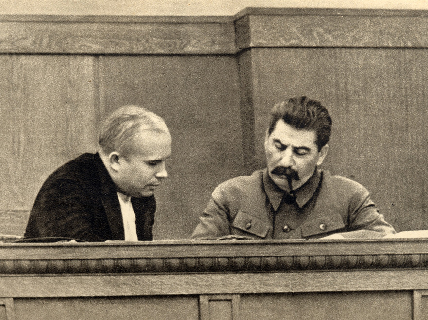 Stalin z Chruszczowem. 1936 r.