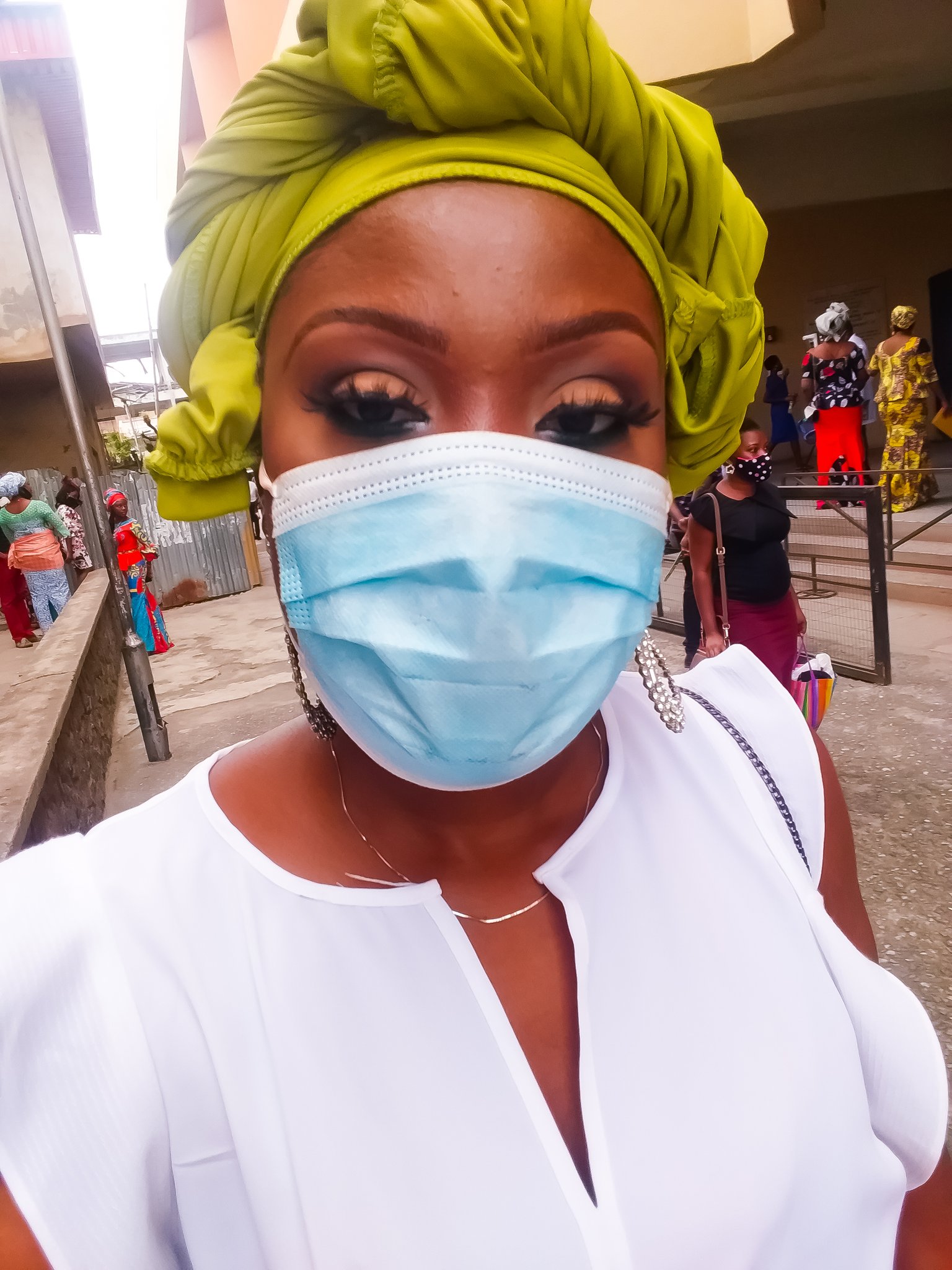 Ogechi Boniface said she was required to wear a mask before she entered a catholic church in Yaba (Twitter/Ogechi Boniface)