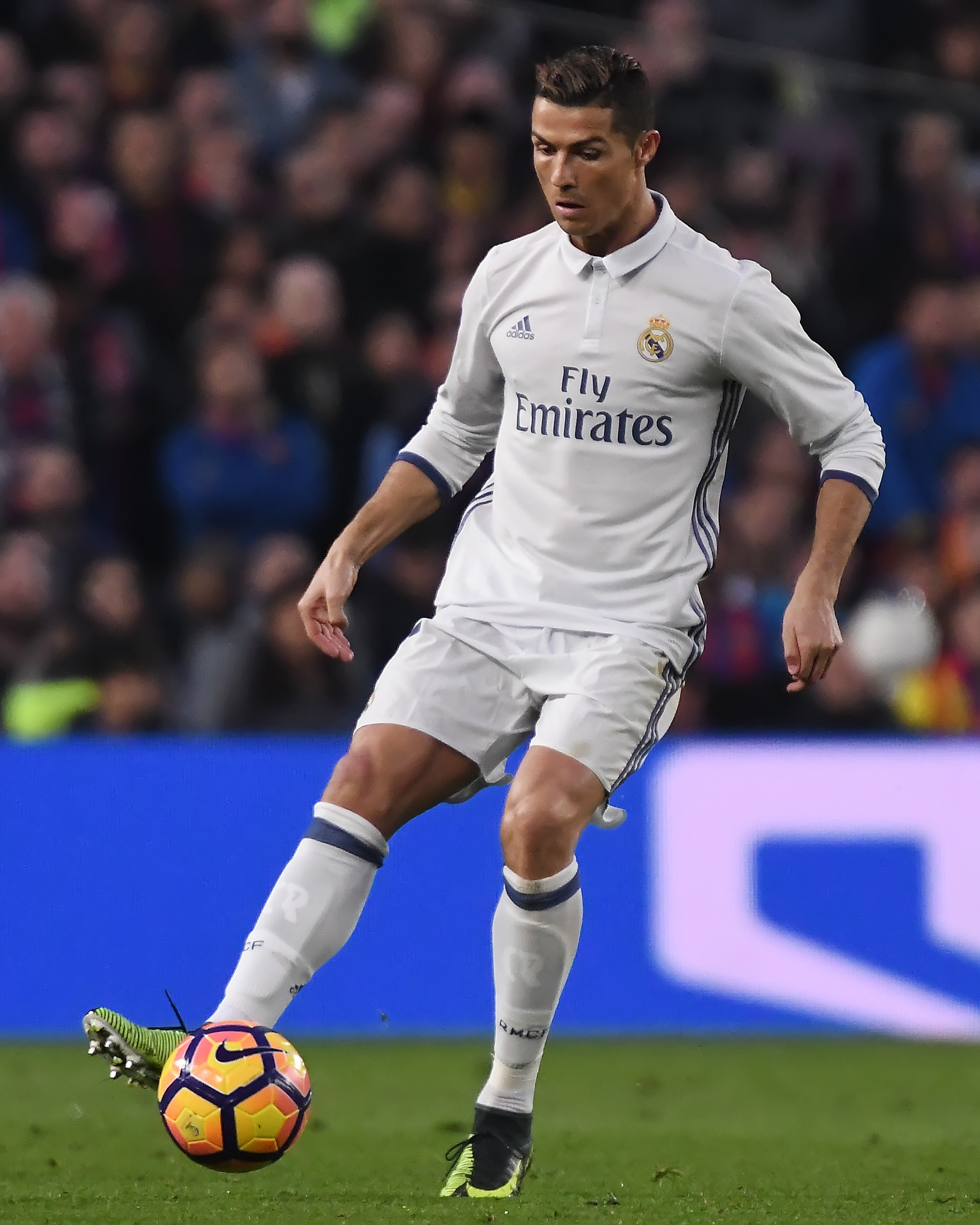 Cristiano Ronaldo megbékélt a kispaddal, de játék nélkül is vezér volt -  videó - Blikk