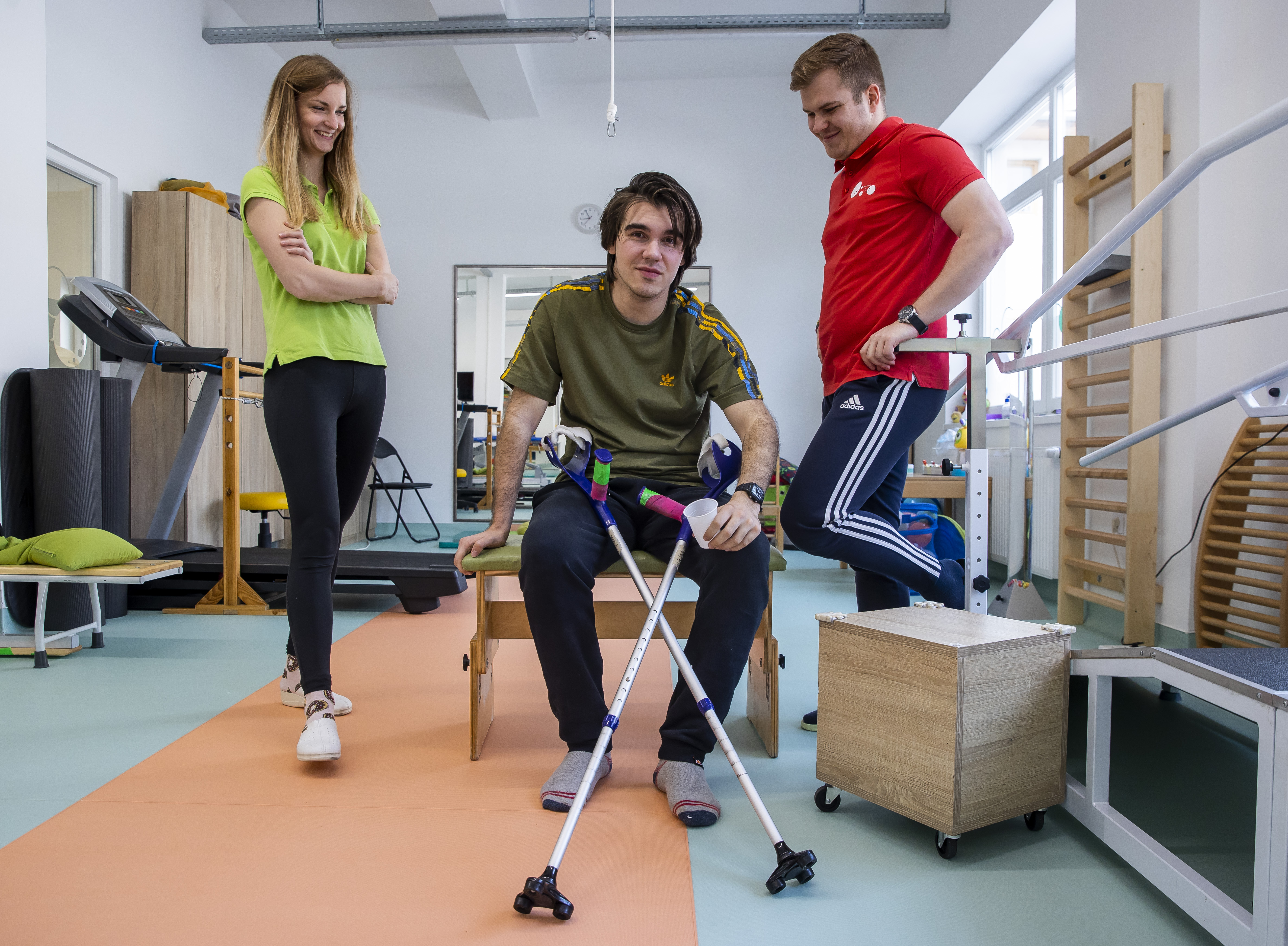 Újra jár a nyaktól lefelé lebénult Patrik: megtörtént a csoda, pedig az orvosok is lemondtak róla