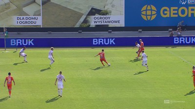 Bruk-Bet - Górnik Z. (1:1): Stefanik w imponującym stylu wyrównuje stan gry. Piękny lob daje gospodarzom gola