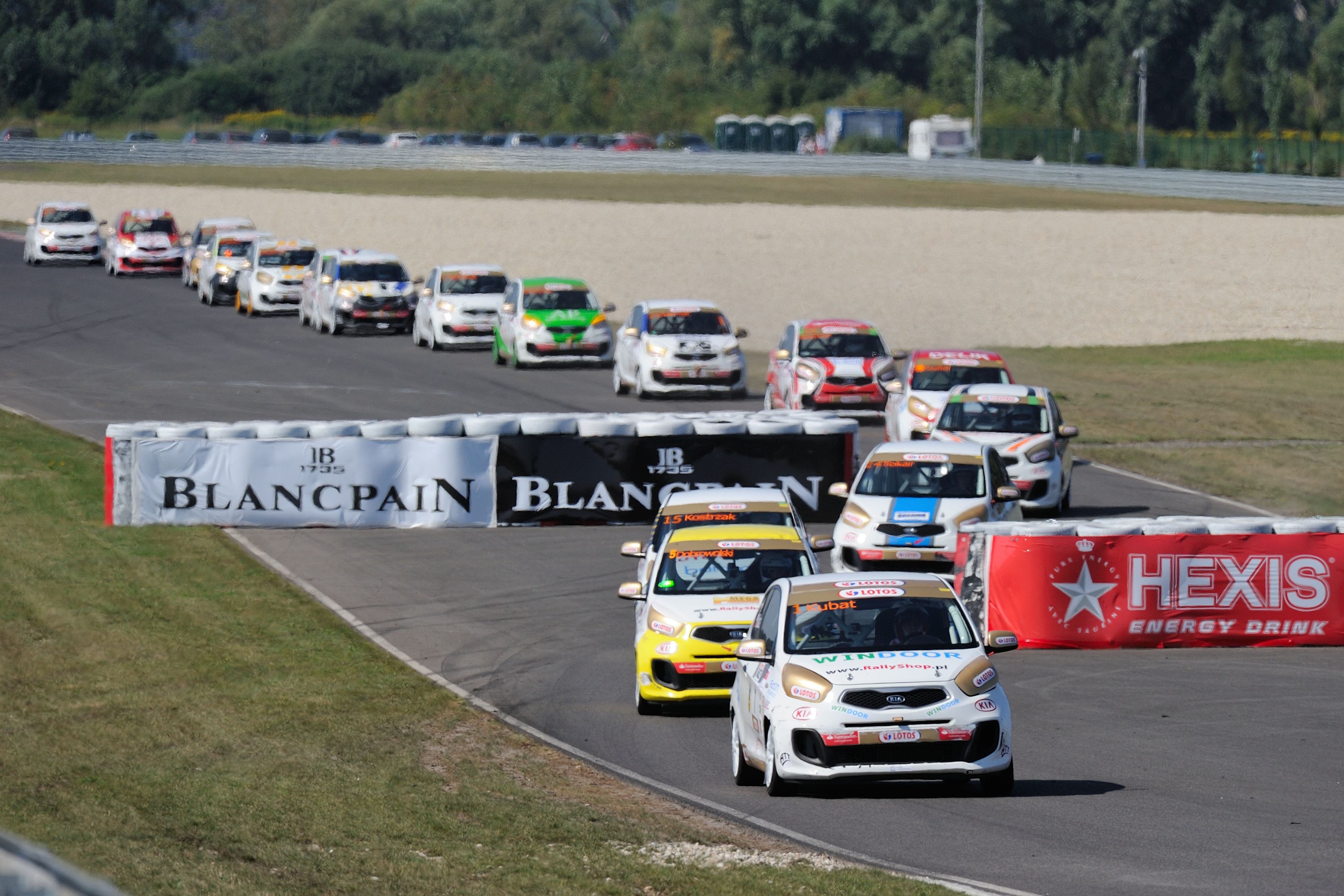 Kia Lotos Race