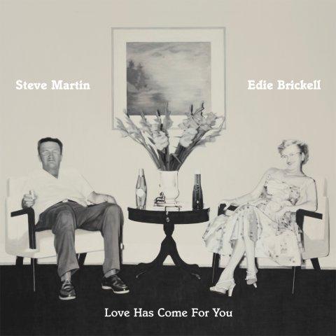 Steve Martin od 17. roku życia szlifuje grę na tym popularnym w kręgach muzyki country instrumencie i ma już nawet na koncie jedną płytę (