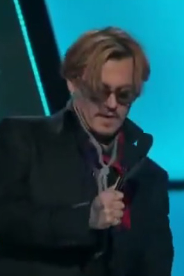 Ennyire részeg Johnny Depp, vagy csak jó színész? - Glamour