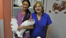 BEBI BUM U Beogradu rođeno šest beba, a u prvom mnutu posle ponoći njih četiri