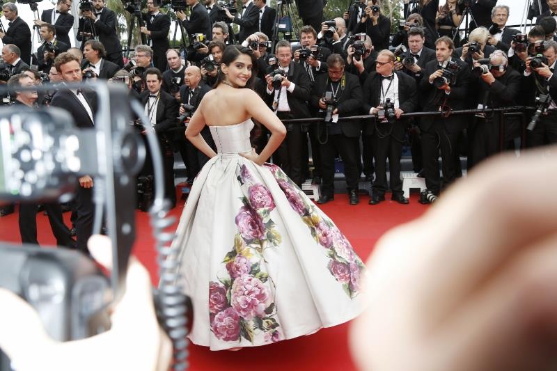 Sonam Kapoor Cannes zdjęcie tygodnia 17 maja