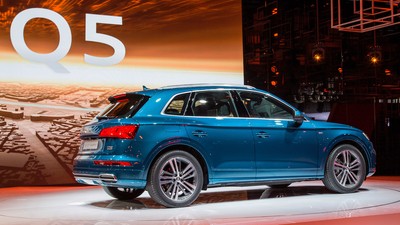 Premiery Audi w Paryżu: nowe Q5 i RS 3 Limousine