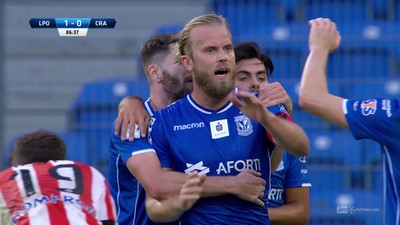 Lech - Cracovia (2:0): Gytkjaer rozpoczął strzelanie w nowym sezonie. Idealne wykończenie dośrodkowania Gajosa!