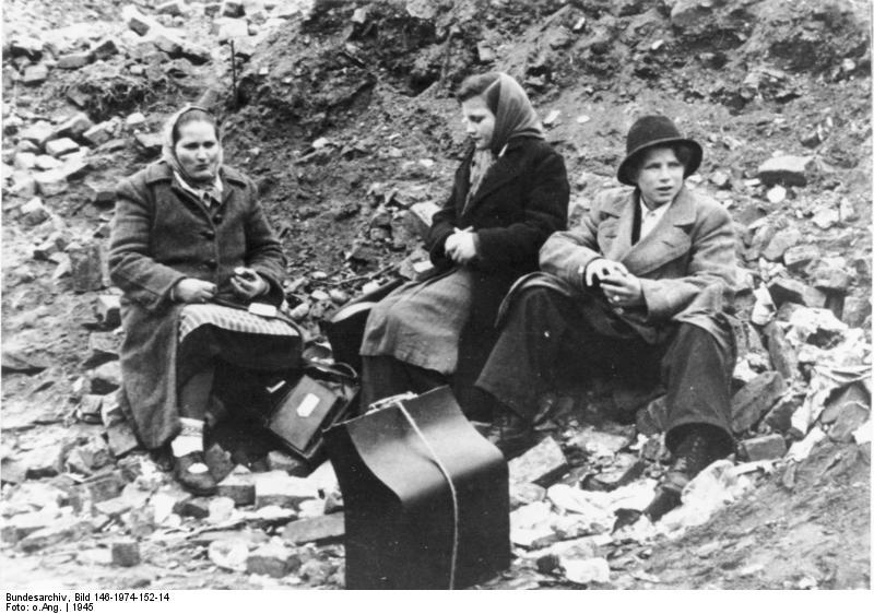 Berlin 1945 uciekinierzy ze strefy sowieckiej 7