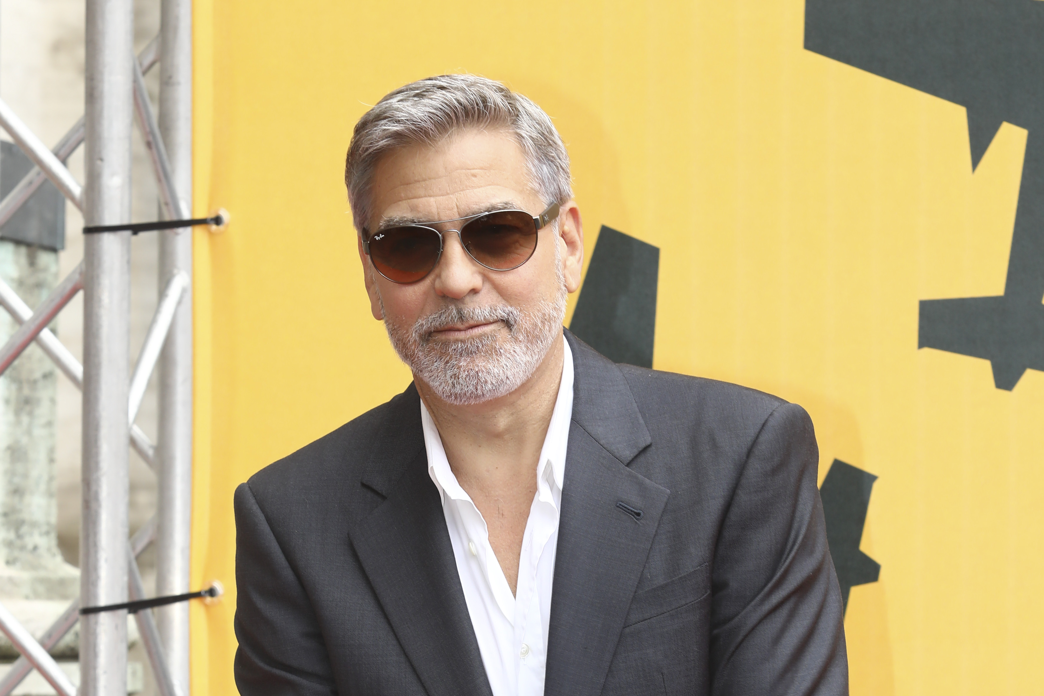 George Clooney cáfolja a luxusotthonáról megjelent híreket