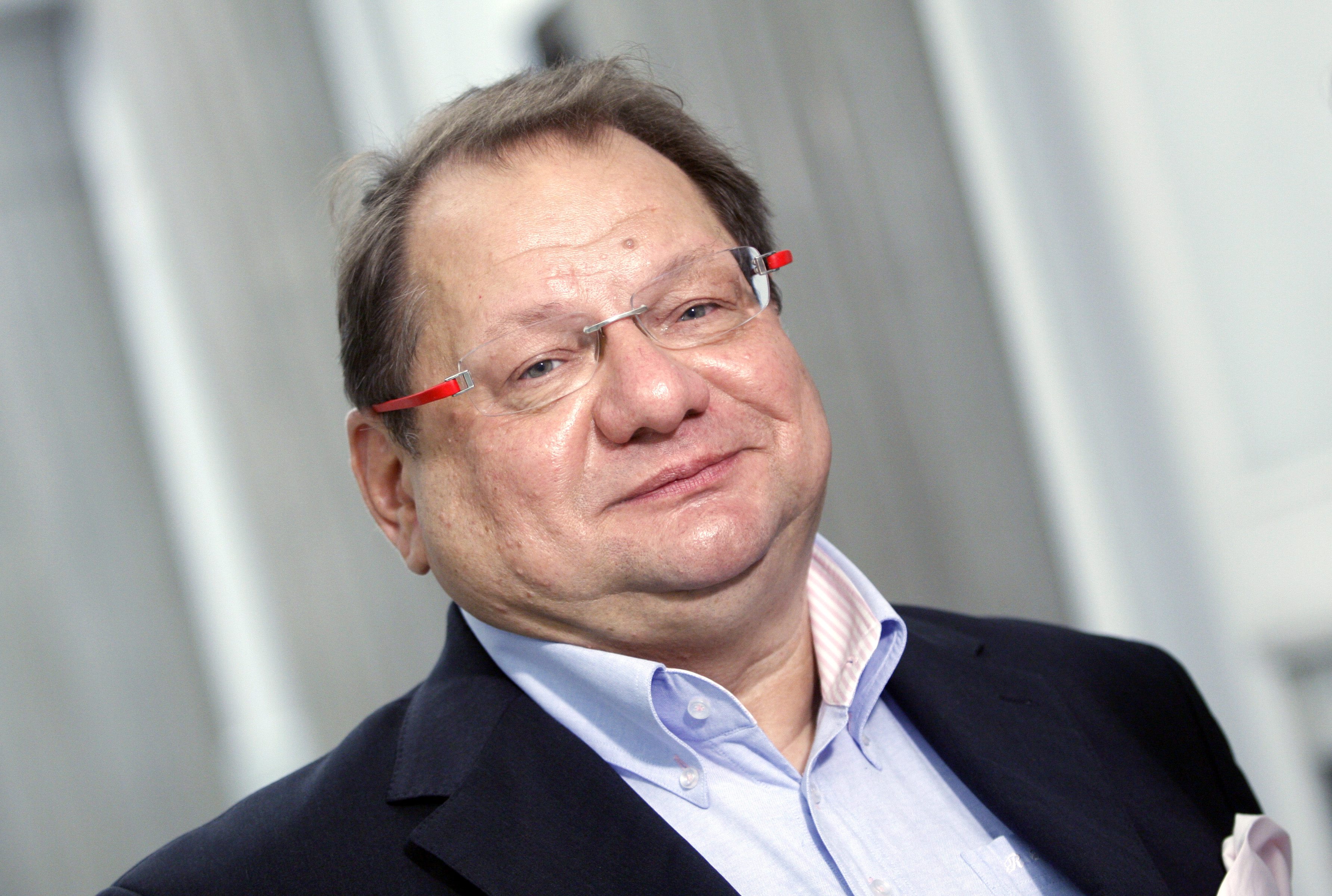 Zdaniem tabloidu, wśród gości nie może zabraknąć także Ryszarda Kalisza, który ponoć przyjaźni się nie tylko z Aleksandrem Kwaśniewskim, ale także z Olą.