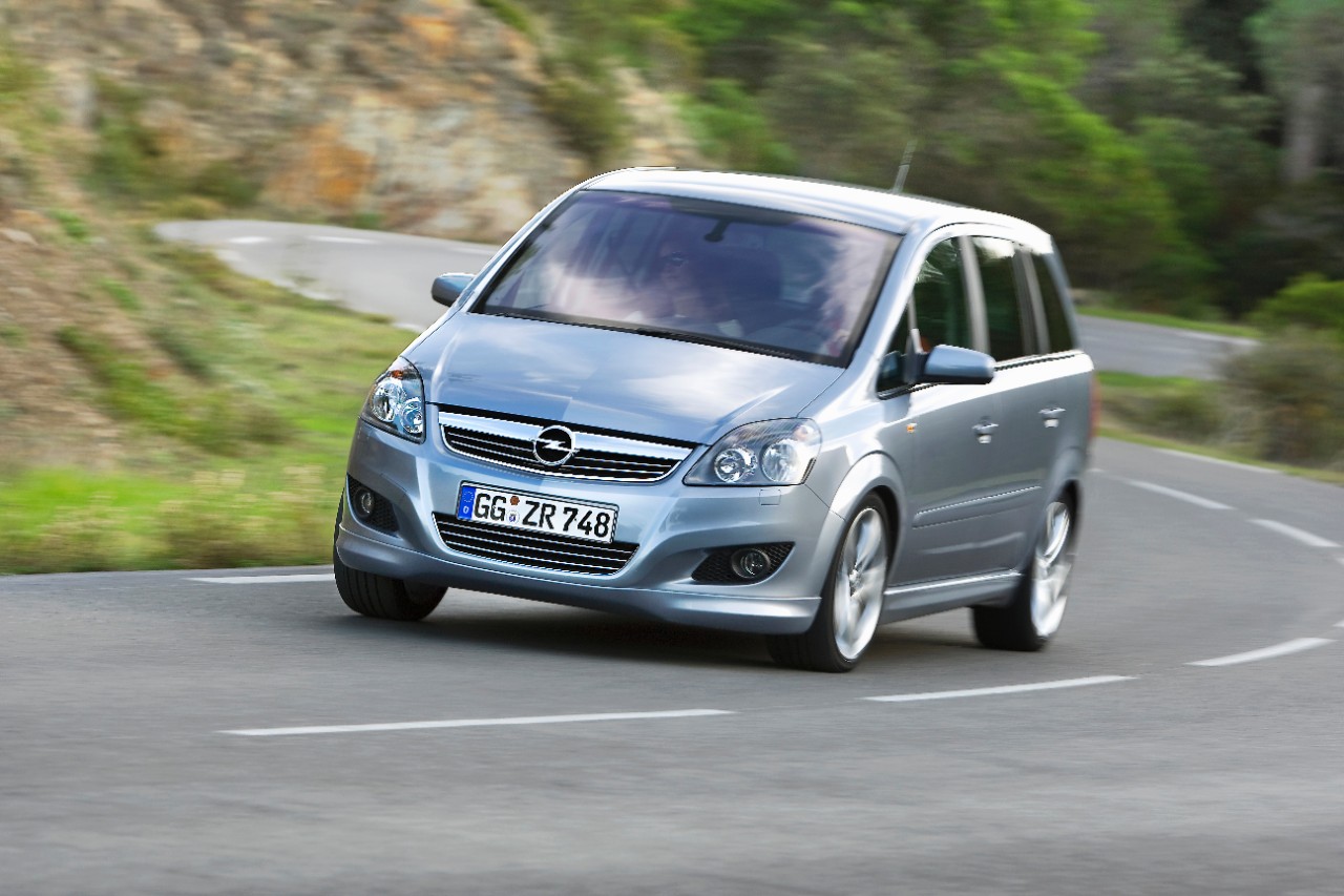 Opel zafira - na liście 12 najbardziej awaryjnych aut w klasie samochodów kompaktowych wg ADAC