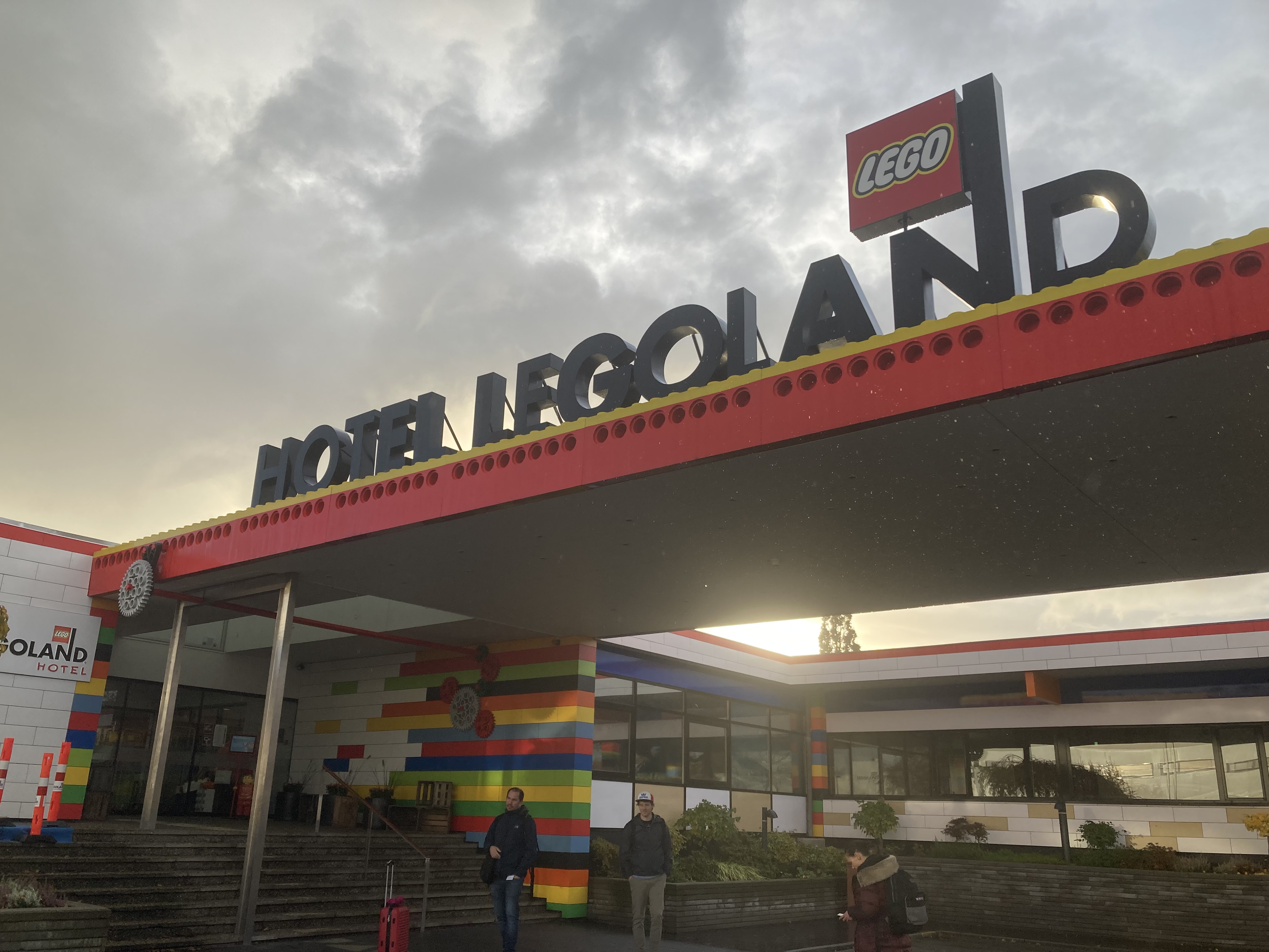 Mindenki gyerekké válik a LEGO világában