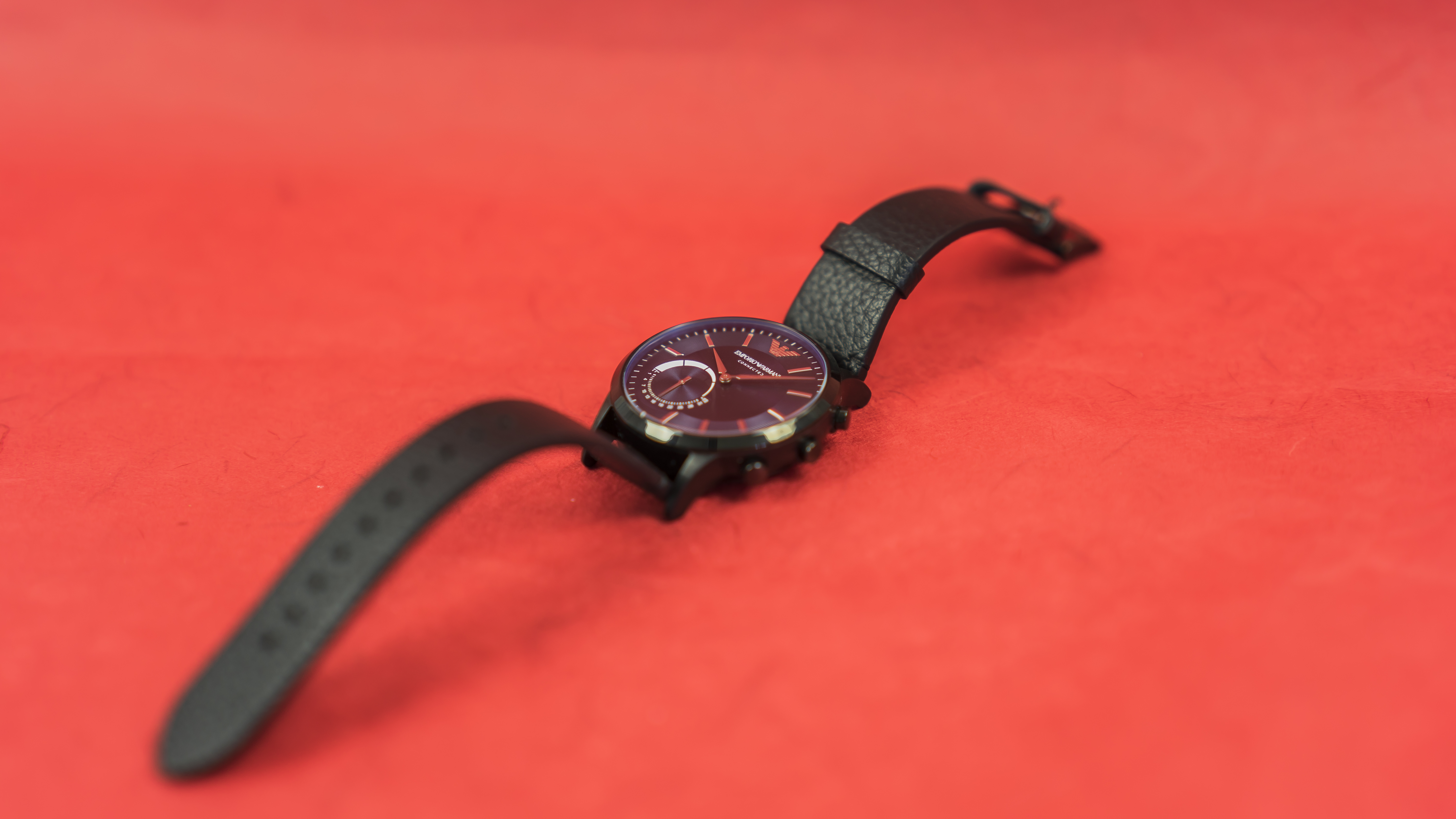 Test: Emporio Armani Connected – modische Hybrid-Smartwatch | Heise online bestenlisten Test: Emporio Armani Connected – modische Hybrid-Smartwatch | Heise online bestenlisten