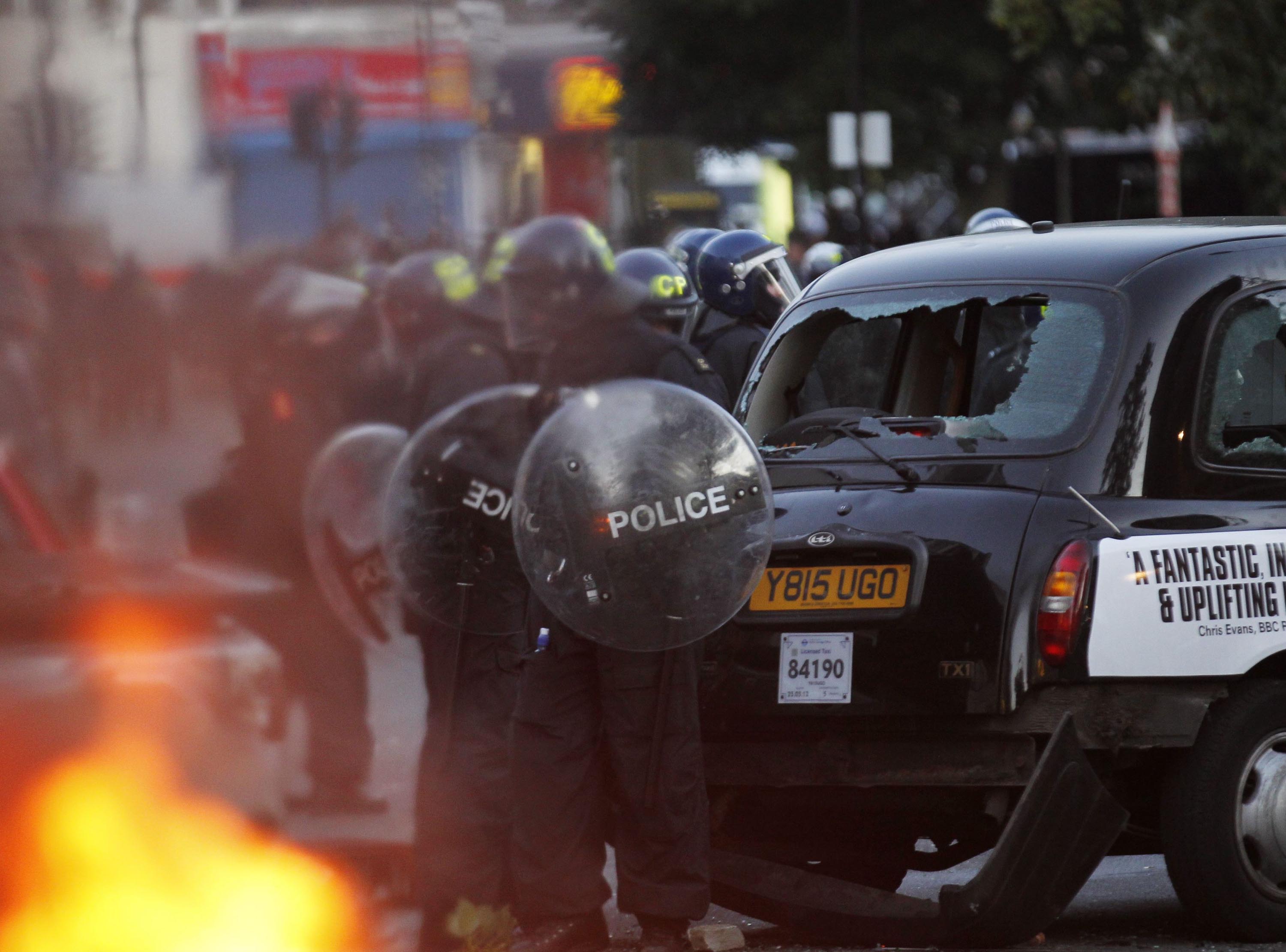 Oddziały szrmowe policji w Hackney