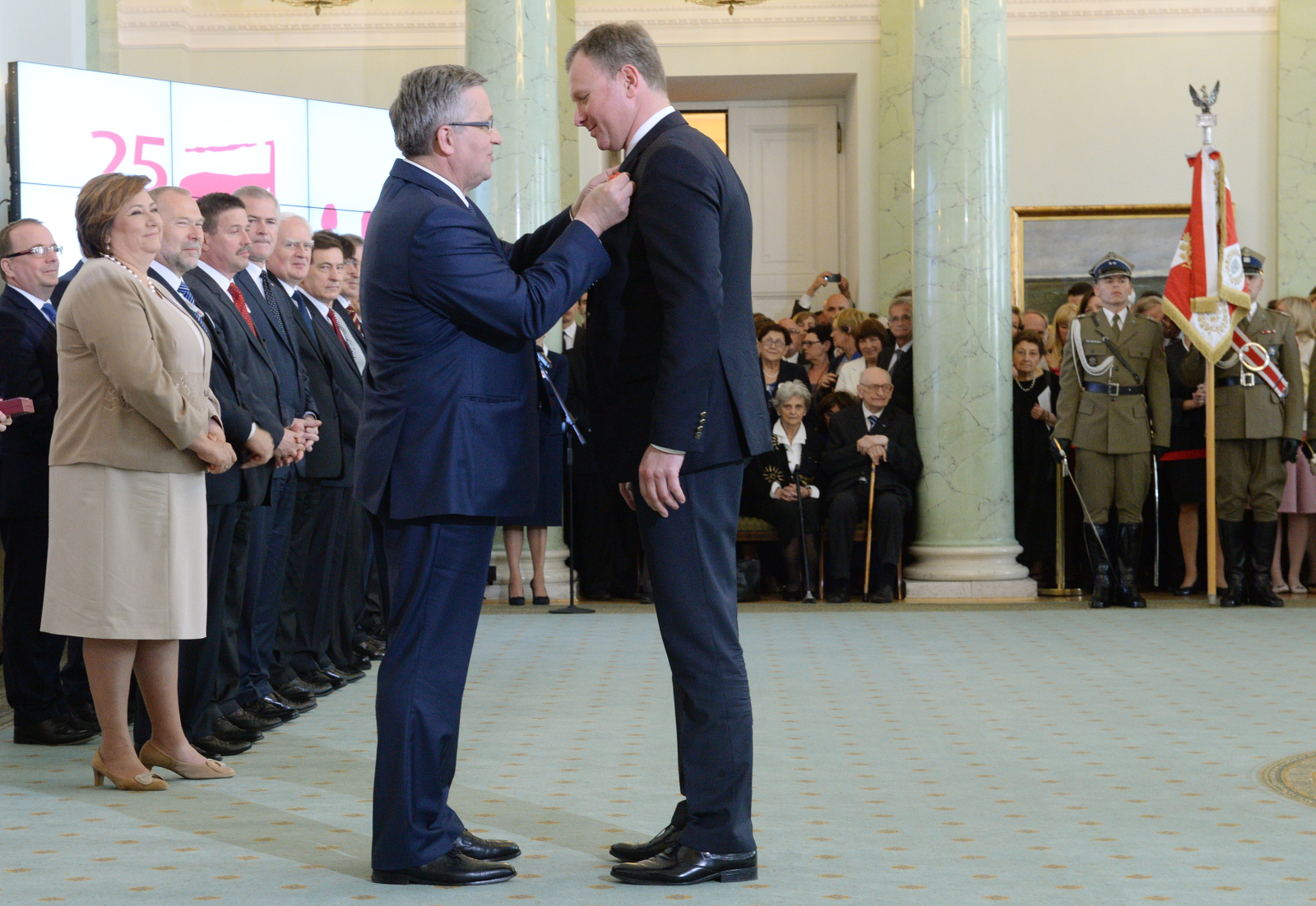 Prezydent Bronisław Komorowski wręczył redaktorowi naczelnemu