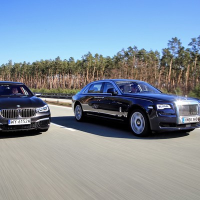 Rolls-Royce Ghost vs BMW M760 - jedno serce, dwa poziomy prestiżu