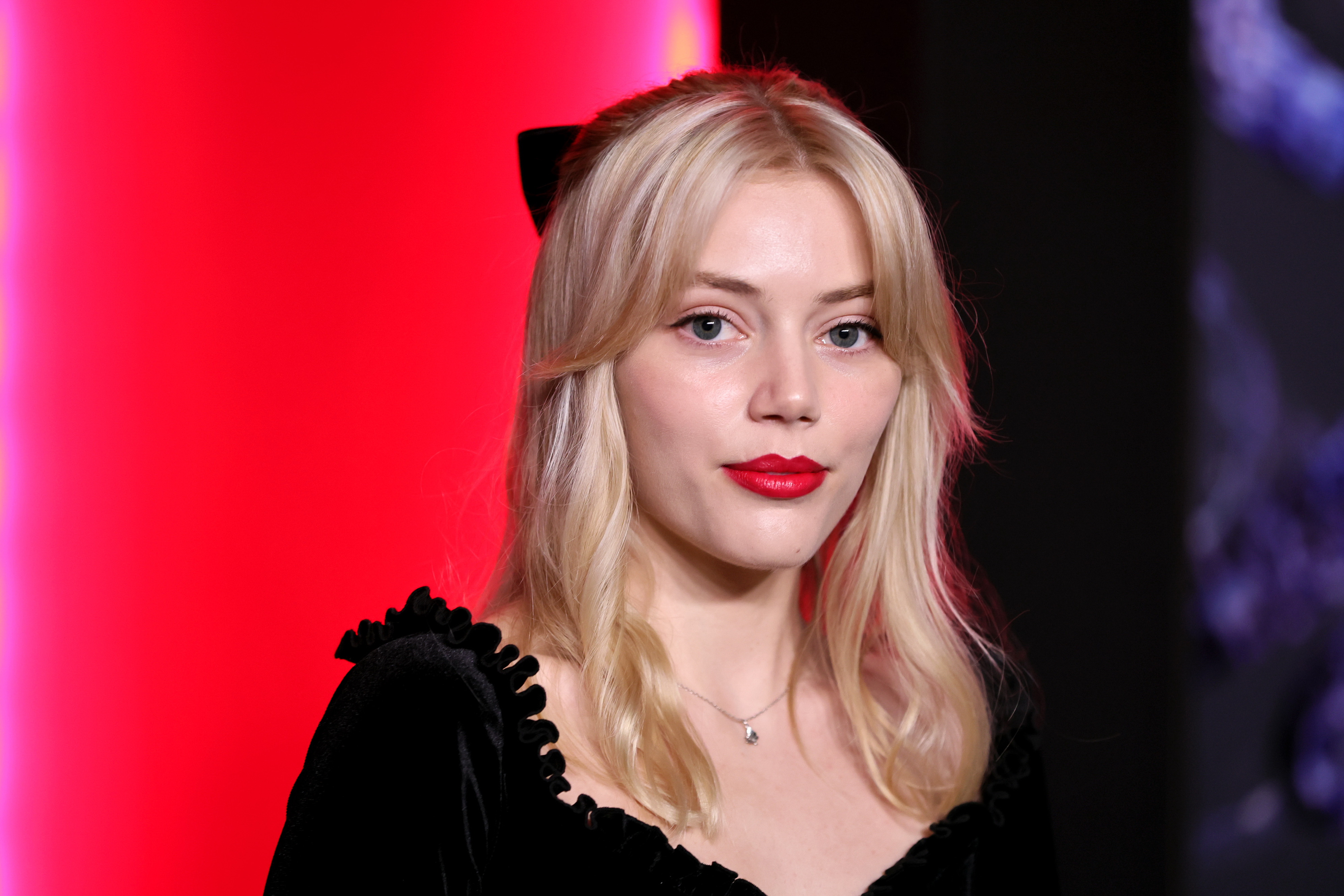 Szexuálisan zaklatták a Stranger Things sztárját a forgatásokon: megdöbbentő ajánlatot tett neki az egyik producer