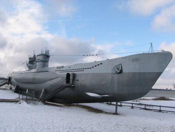 U-995