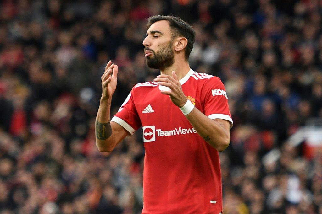 Bruno Fernandes: Manchester United star involved in car crash