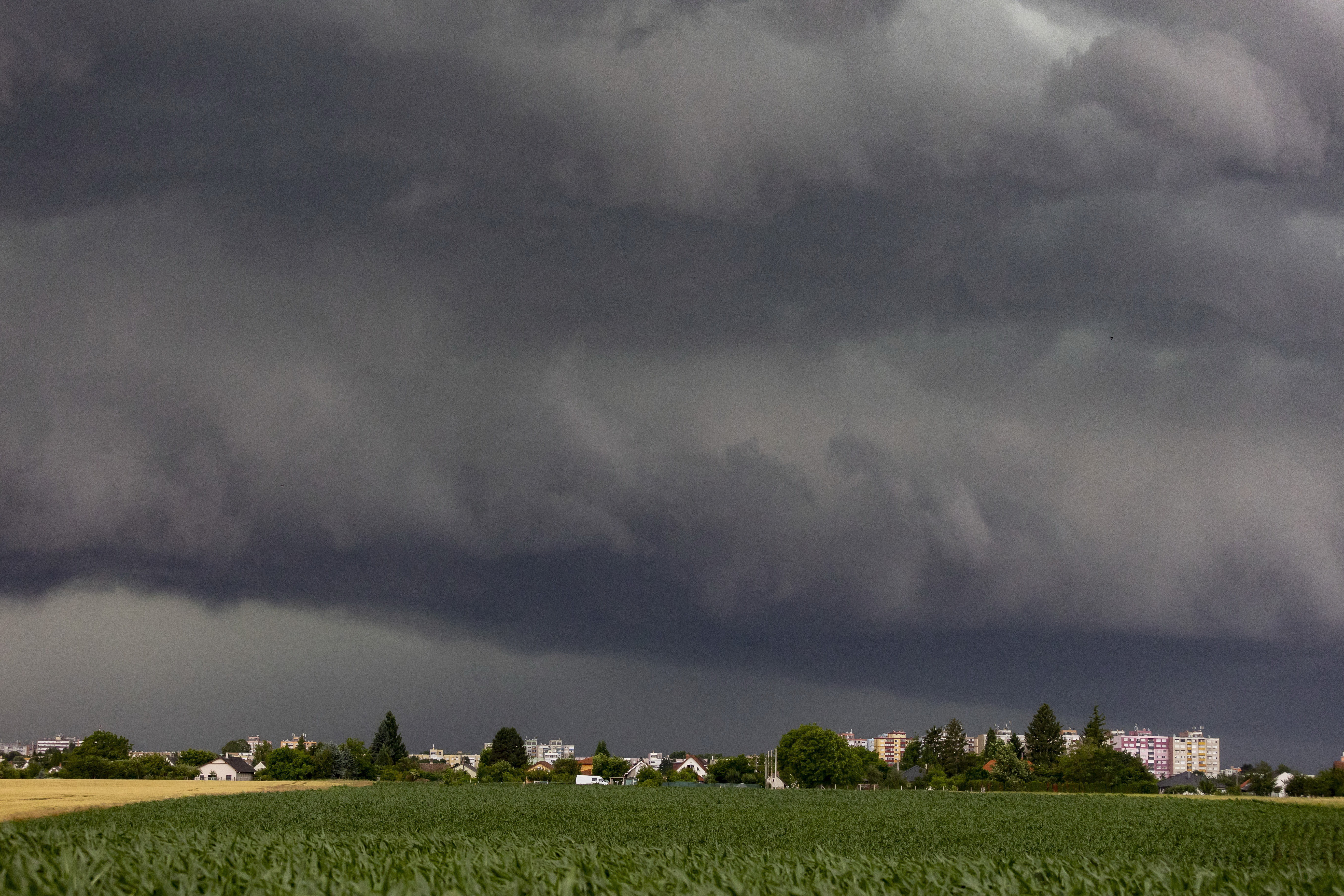 Időjárás: agresszív hidegörvény vonul át az országon, bármikor leszakadhat az ég – A frontérzékenyeknek nehéz napja napjuk lesz