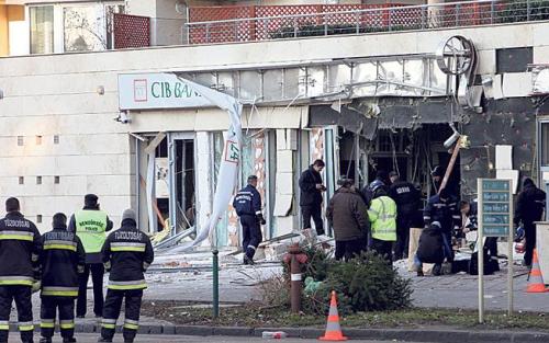 Három, megoldatlan ügyben is 10 millió forint nyomravezetői díjat fizet a rendőrség: mutatjuk őket