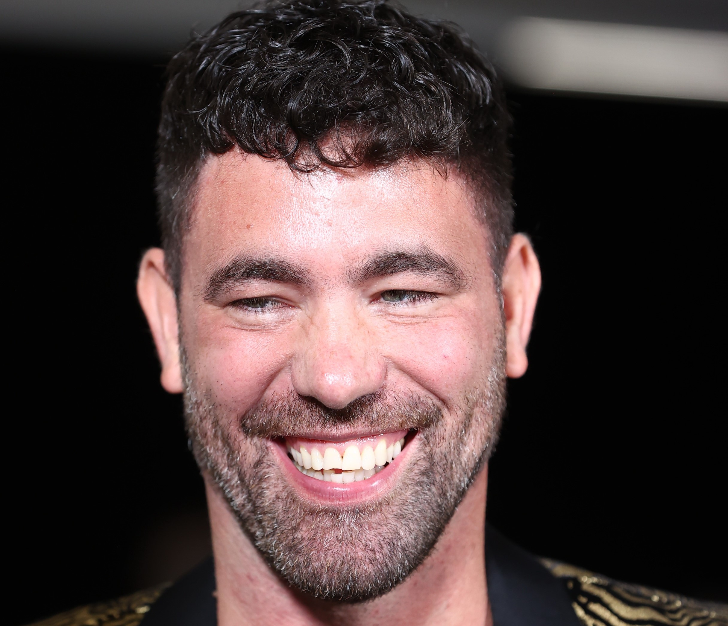 Krausz Gábor lassan túl van a Tóth Gabi okozta sokkon: már mosolyogni is tud