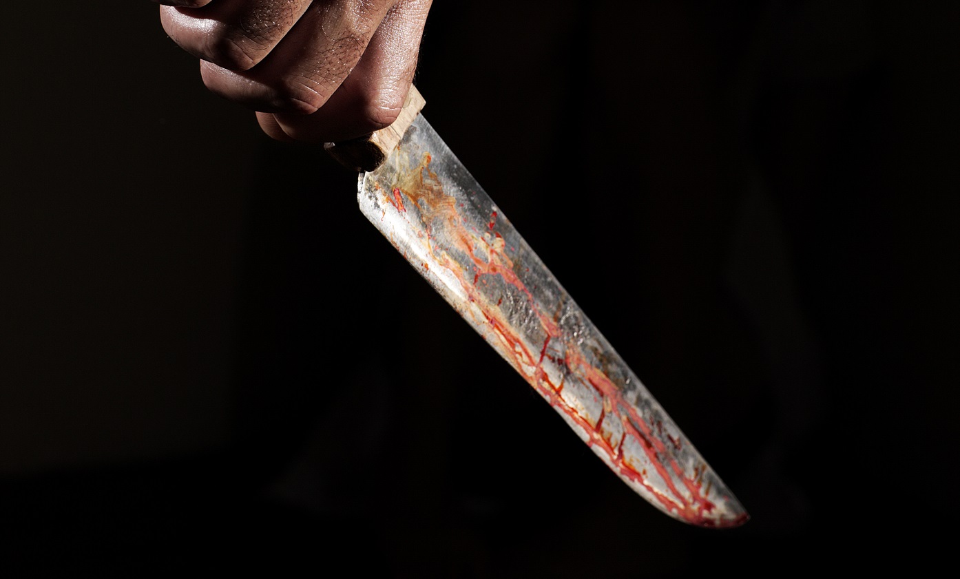 Ne dumáljál, most leszúrlak” – Késsel fenyegetőzött egy férfi  Zalaegerszegen - Blikk