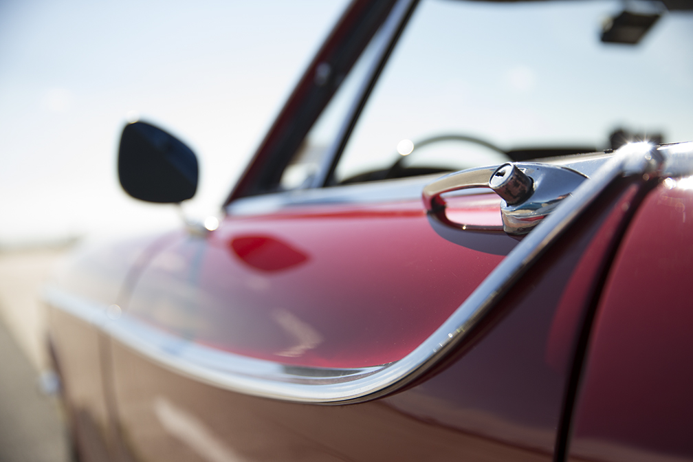 Volvo P1800