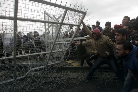 Izbeglice na granici Grčke i Makedonije