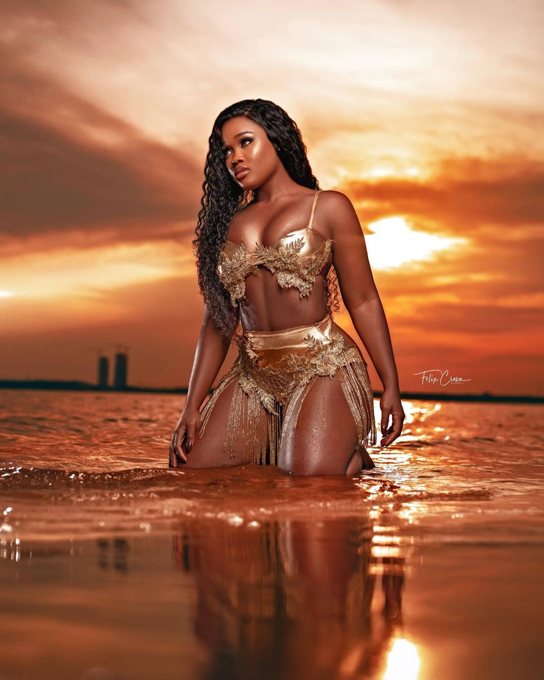 Cynthia Nwadiora popularly known as Cee-c marked her 27th birthday on Wednesday, November 6, 2019, and to celebrate the special day she shared some steamy bikini photos on Instagram. [Instagram/CeecOfficial]