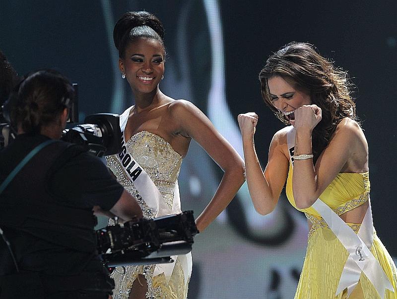 Miss Universe 2011 12
