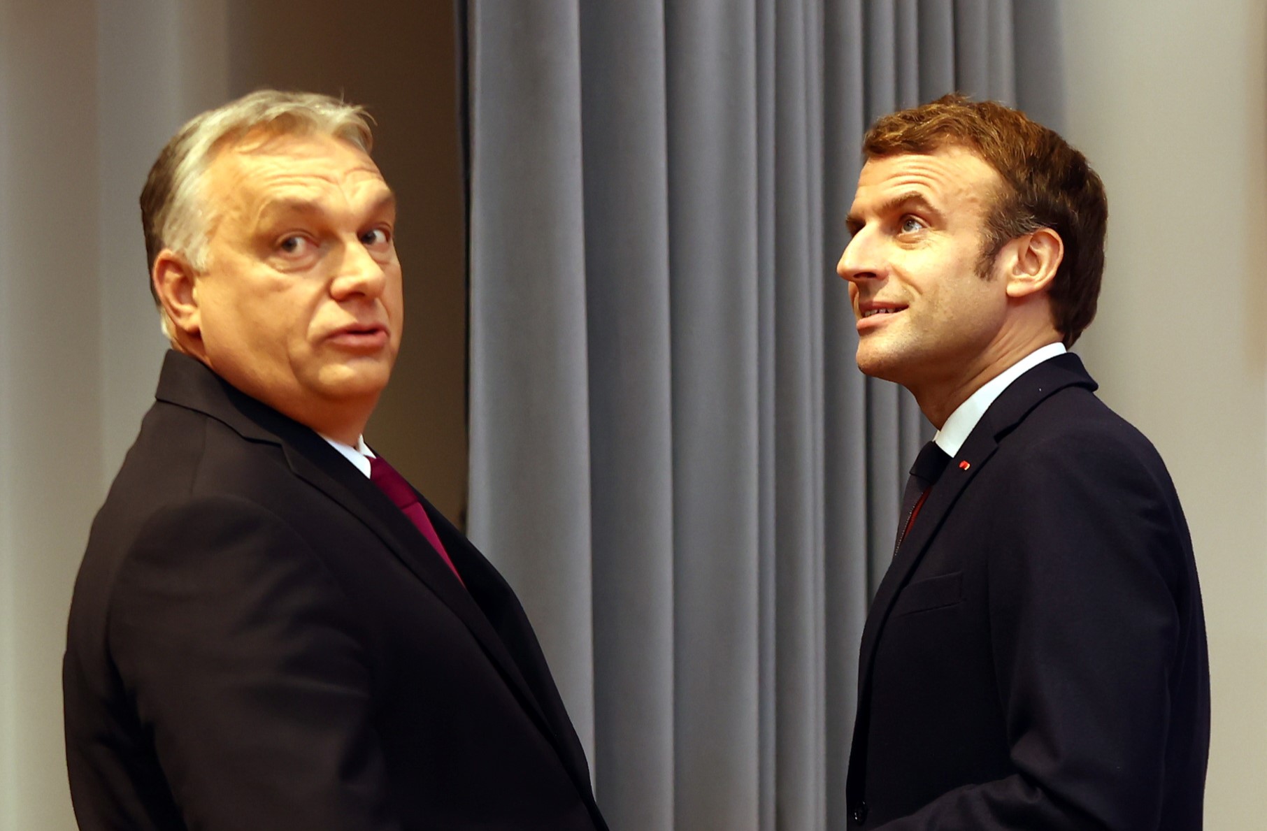 Orbán Viktor csütörtökön Párizsba látogat: Macron hívatta magához