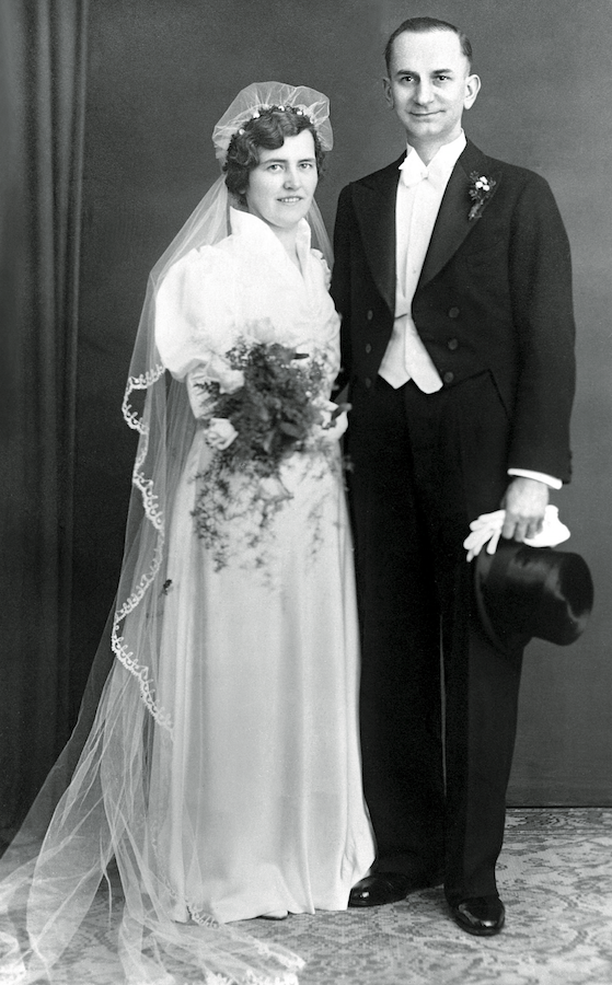 Otto i Elise Hampelowie na ślubnym zdjęciu, 1935 r.