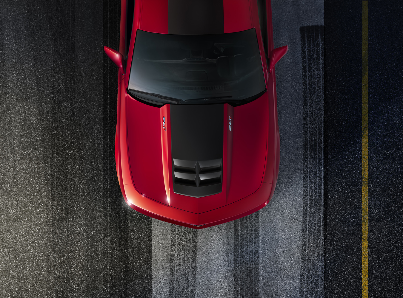 Oto chevrolet camaro ZL1 - amerykańska maszyna do produkcji adrenaliny i palenia opon; zadebiutowała podczas salonu samochodowego w Chicago. Dzięki doładowanemu silnikowi V8, o mocy 550 KM, model camaro ZL1 będzie najszybszym modelem w rodzinie camaro, jaki kiedykolwiek znalazł się w ofercie marki Chevrolet.