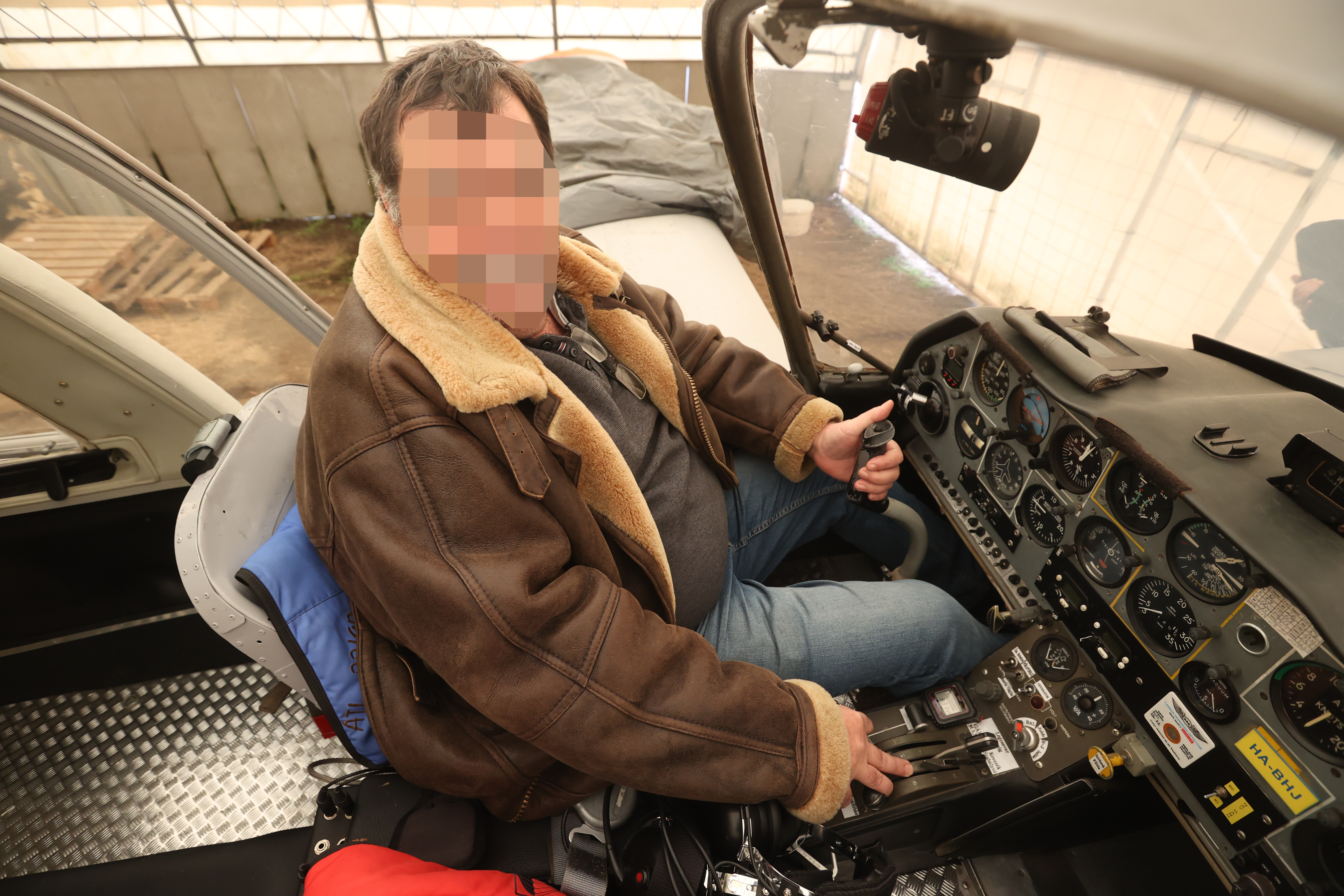 Kiderült, ki az a két magyar férfi, akiket 3 milliárd forintnyi heroinnal kaptak el Írországban: az egyikük egy ismert vadászpilóta