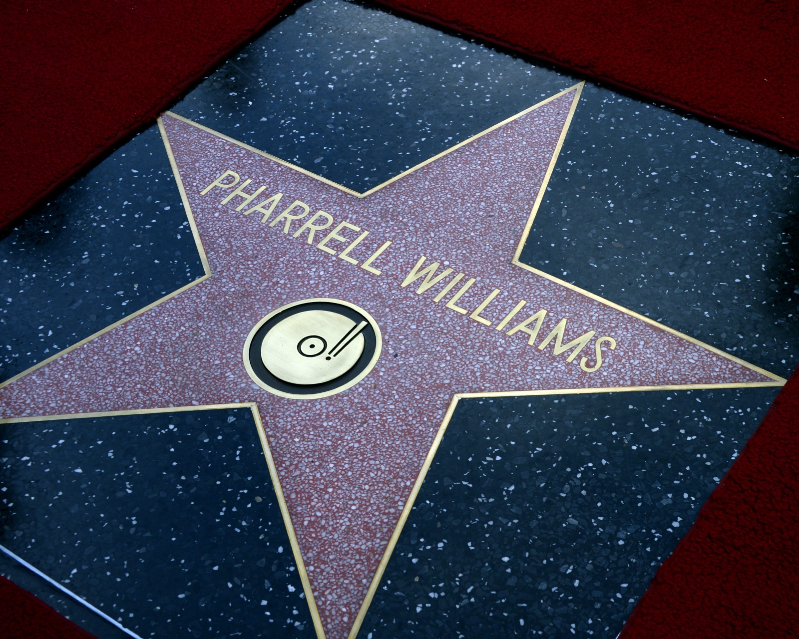 Pharrell Williams ma swoją gwiazdę w Alei Sław