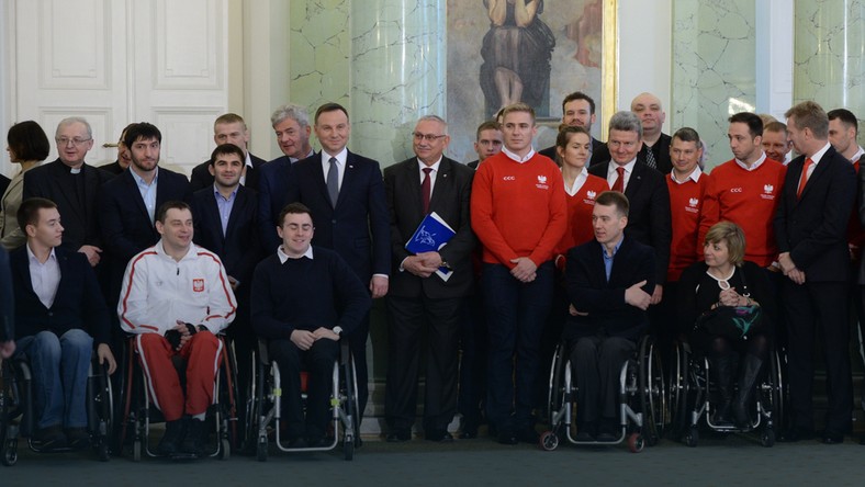 Andrzej Duda with athletes