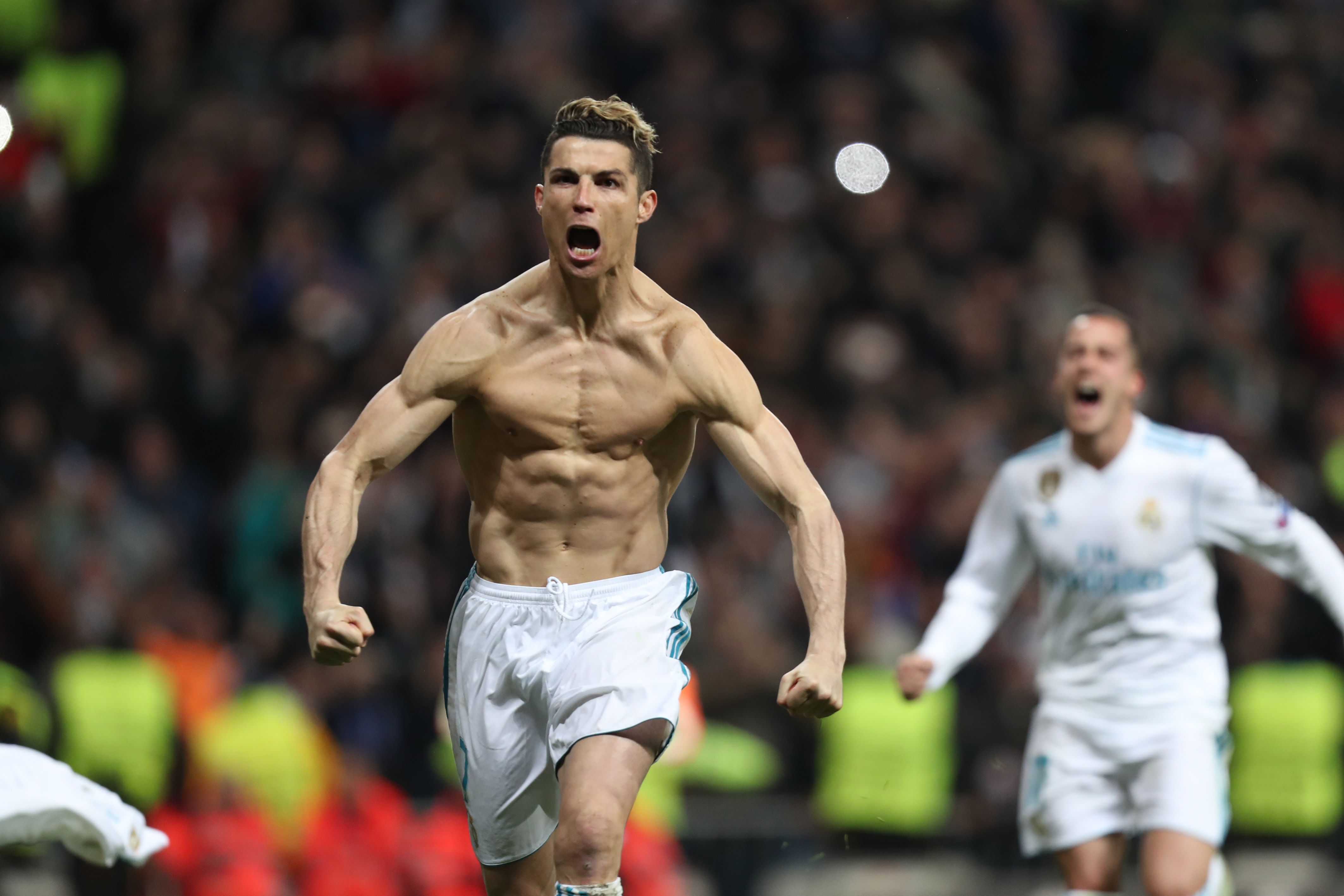 Íme Cristiano Ronaldo remek fizikumának a titka! - Blikk