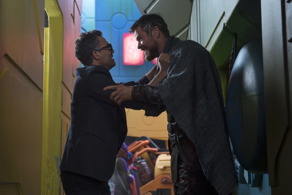 Mark Ruffalo oraz Chris Hemsworth w filmie