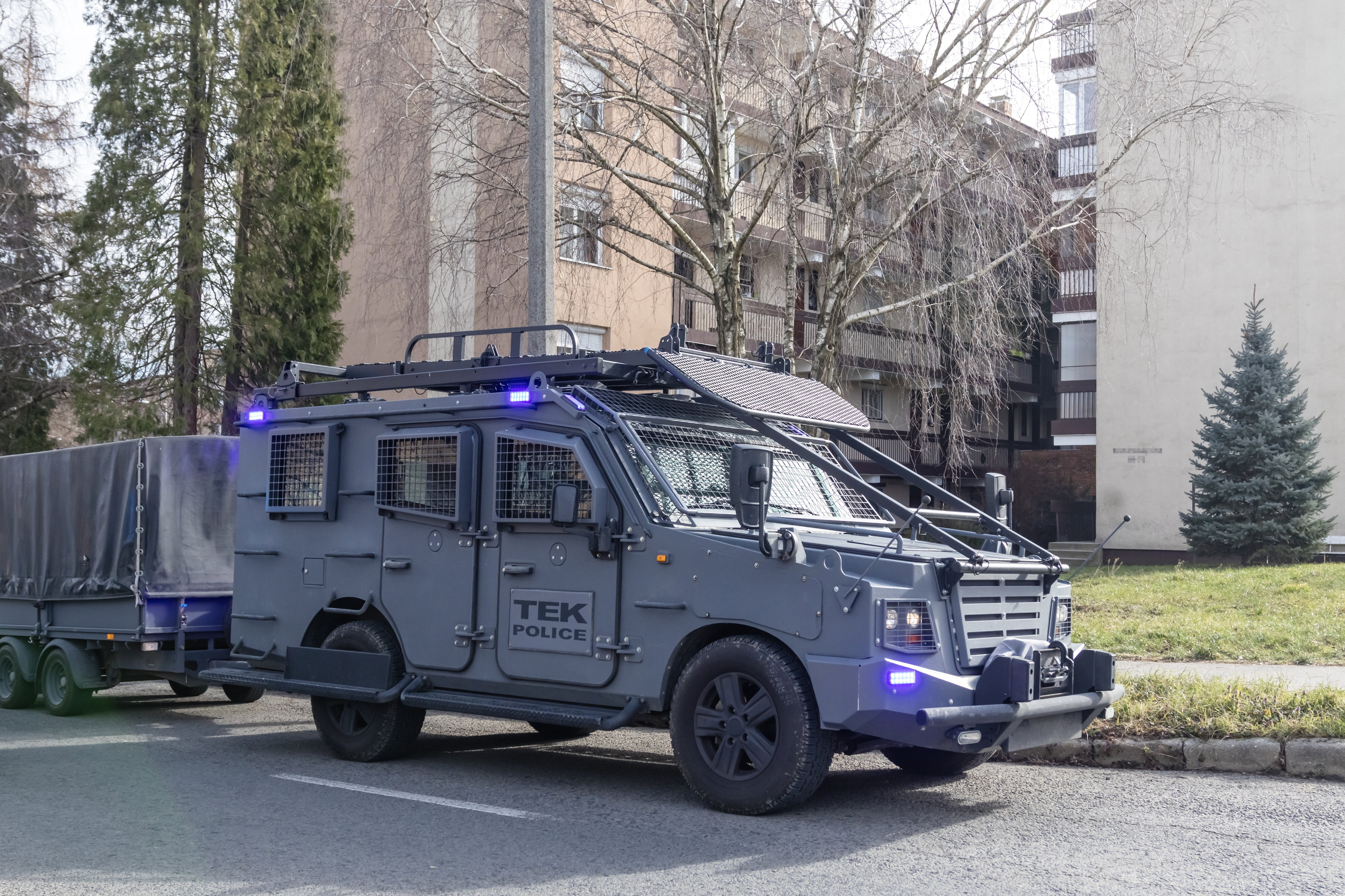 TEK-esek rohamozták meg Pécs belvárosát