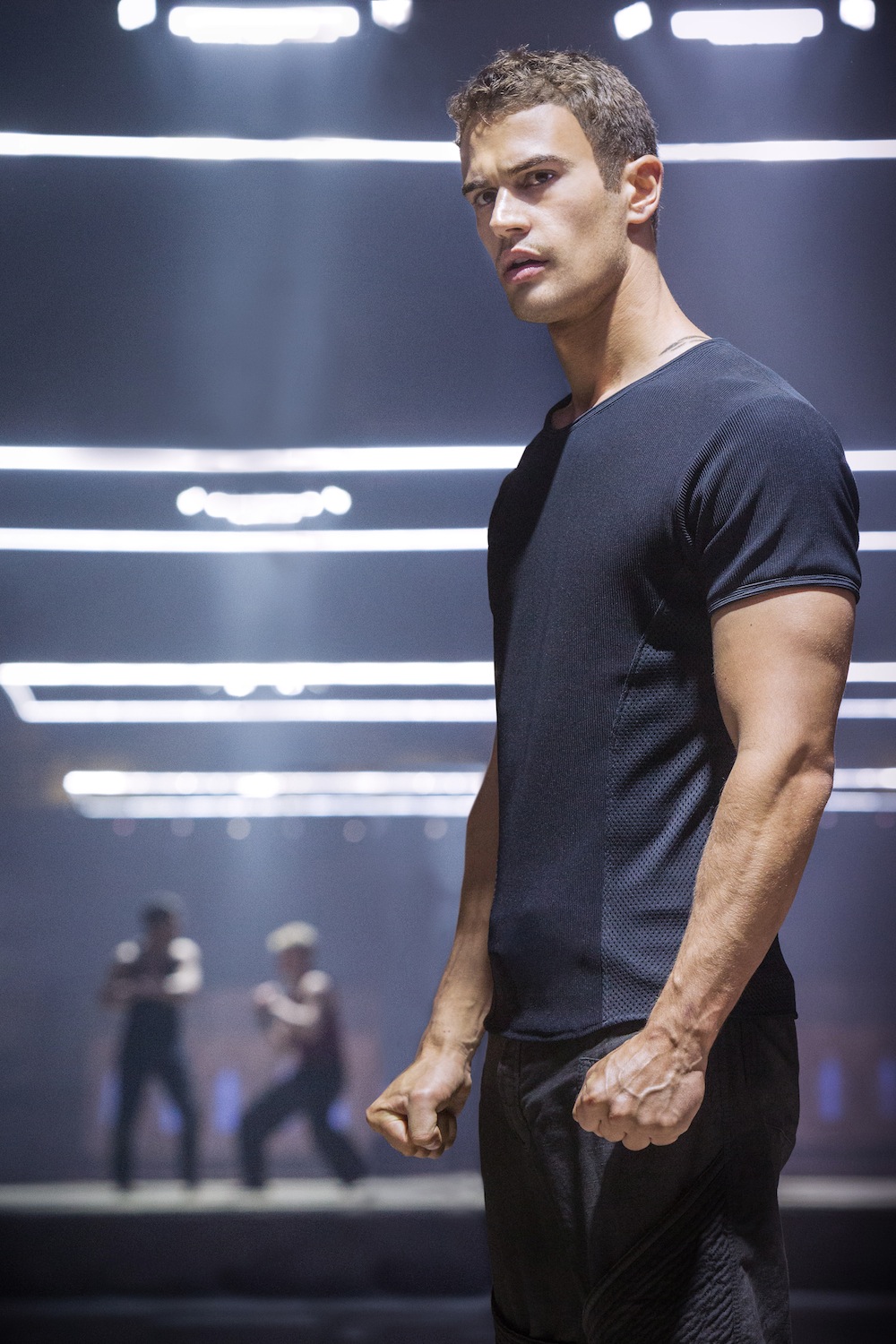 Theo James w filmie