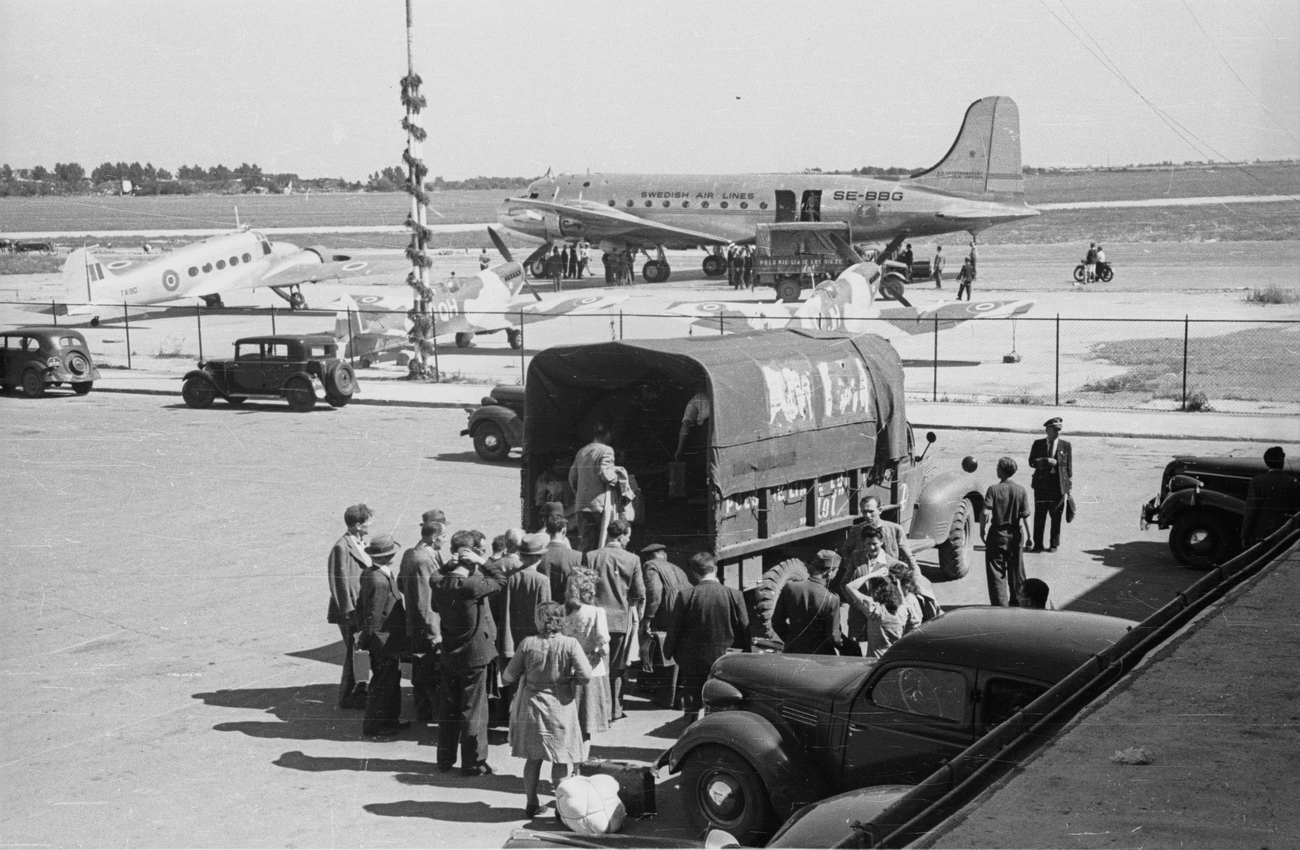 Warszawa, 1946. Centralny Port Lotniczy Okęcie