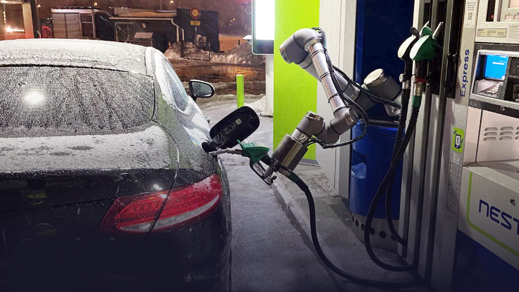 Maradjon csak nyugodtan az autójában, ez a robot majd megtankol maga helyett! -videó