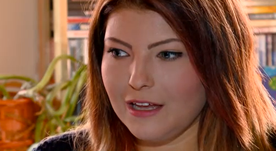 Perverz fotókkal és erotikus üzenetekkel zaklatták az X-Faktor egyik versenyzőjét