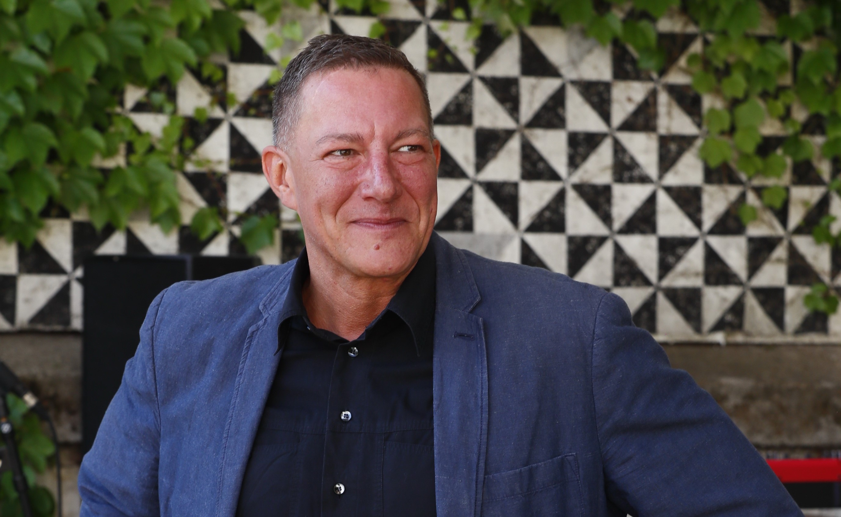 Németh Kristóf elárulta, édesanyja mivel ijesztette el a csajokat tőle: "Volt, aki leesett a kanapéról" - videó