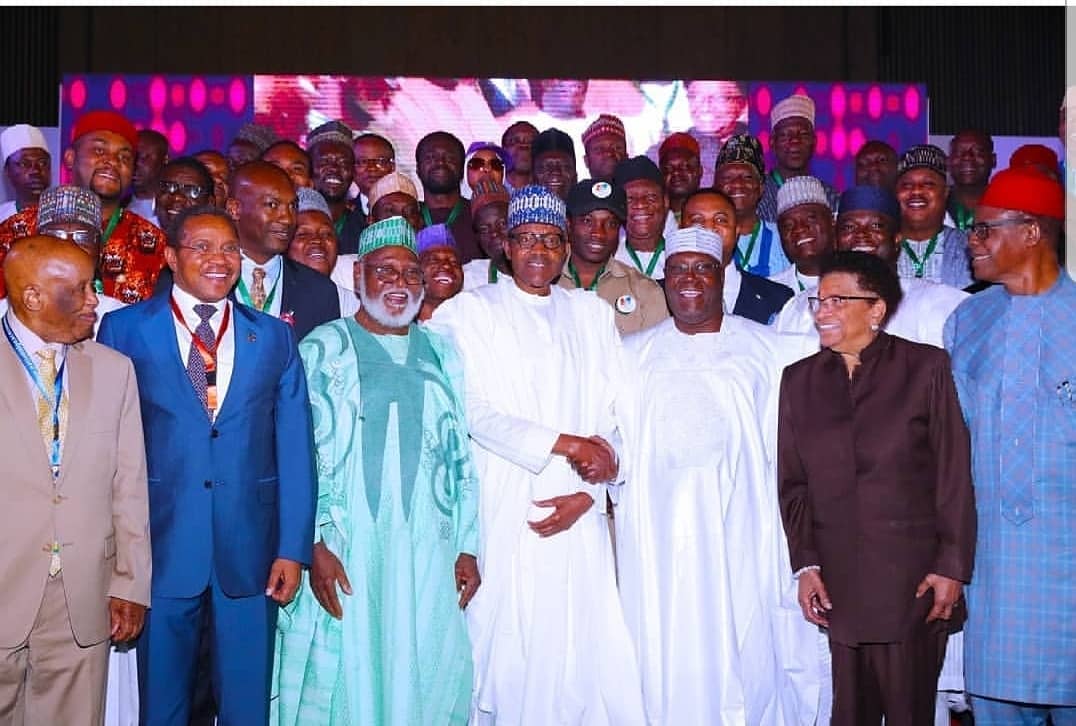 President Muhammadu Buhari and other candidates meet again to sign the peace accord for the second time. [Instagram/onenigeria_]