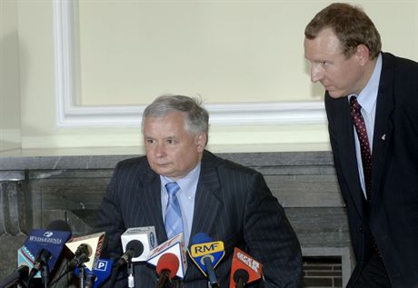 Gdansk. Konferencja prasowa Premiera Jaroslawa Kaczynksiego, podczas ktorej ogloszono dymisje ministra MSWiA Marka Kaczmarka.08.08.2007fot. Maciej Kosycarz / KFP