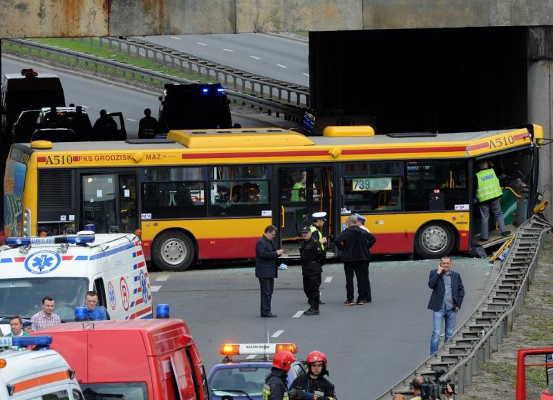 wypadek autobusu w Warszawie7